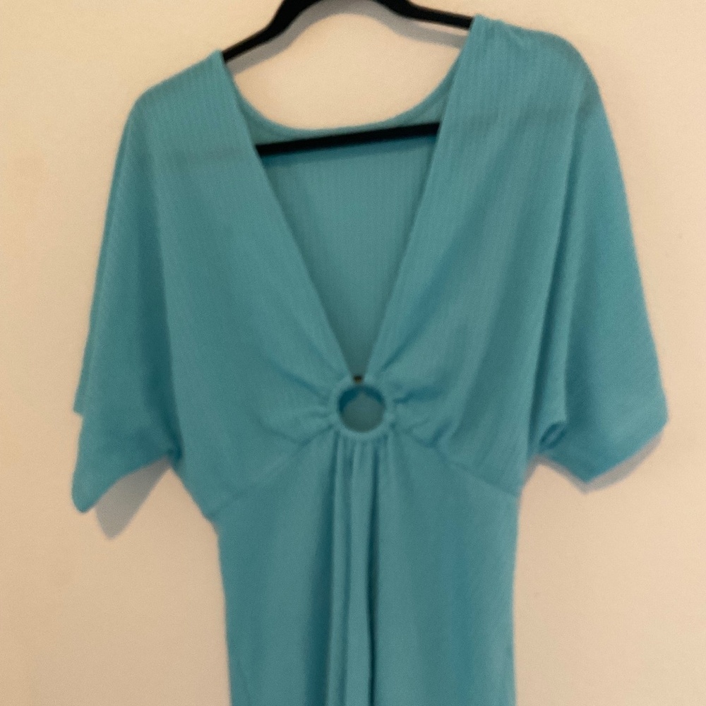 New One Size Pretty Blue Swimsuit Coverup